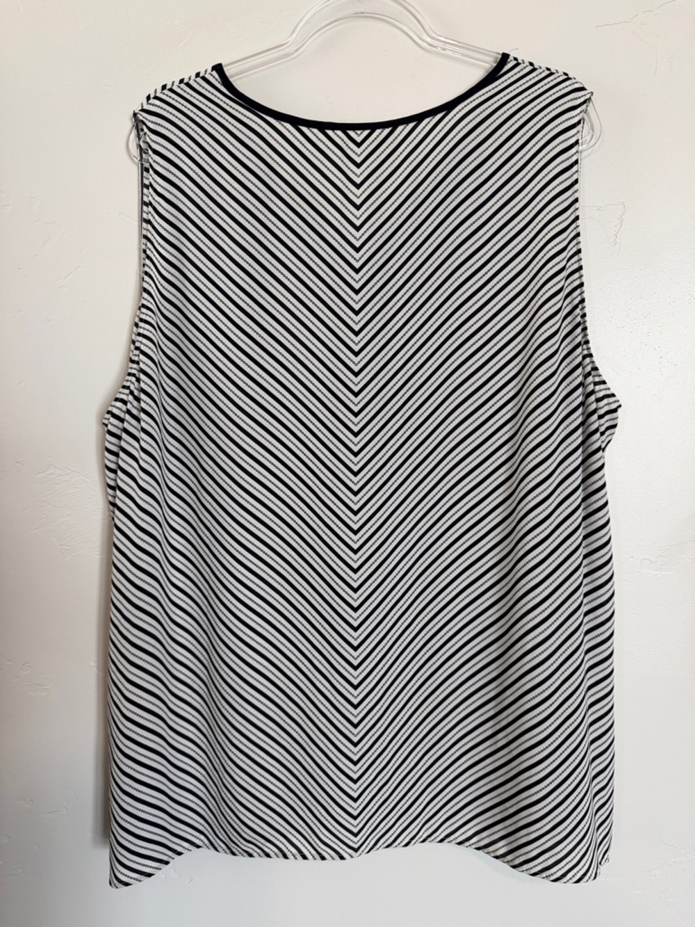Sejour Blue and White Striped Sleeveless V-Notch Blouse - Picture 7 of 9